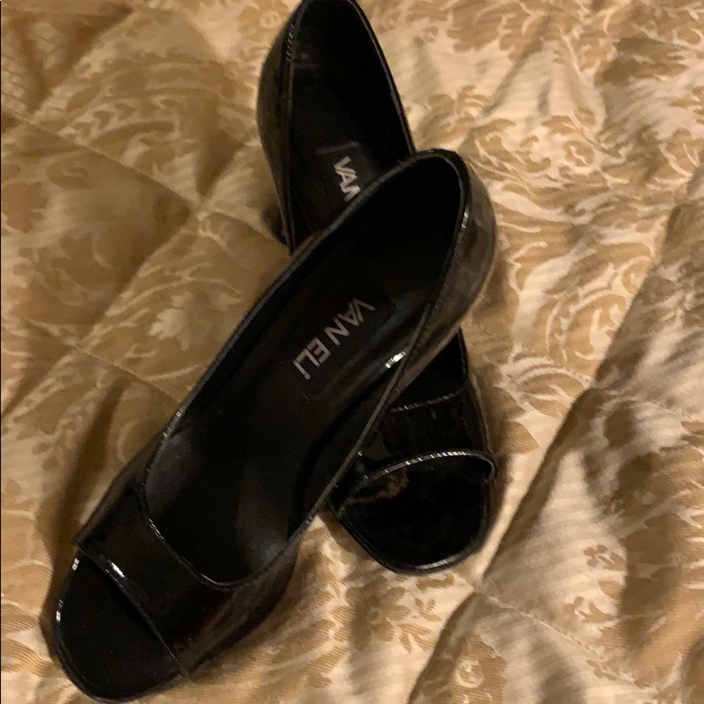 VANELi Black Shiny High Heeled Shoes Sz‎ 6 1/2